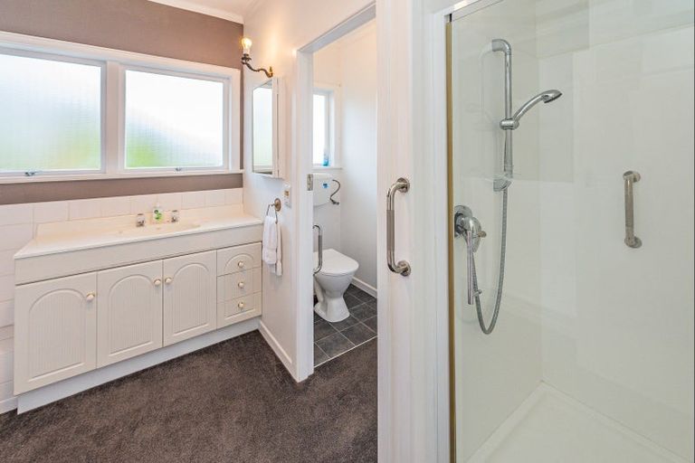 Photo of property in 2 Kawau Place, Otamatea, Whanganui, 4500