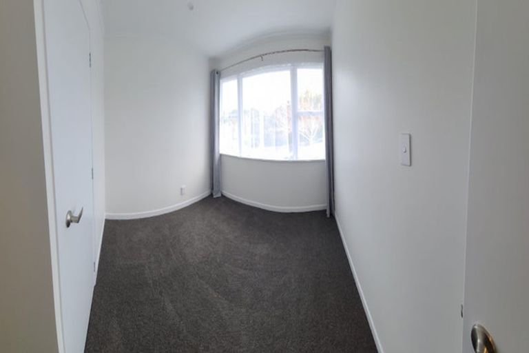 Photo of property in 8a Matama Road, Glen Eden, Auckland, 0602