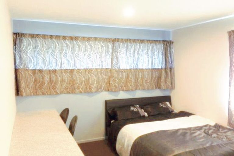 Photo of property in 42 Newnham Terrace, Upper Riccarton, Christchurch, 8041