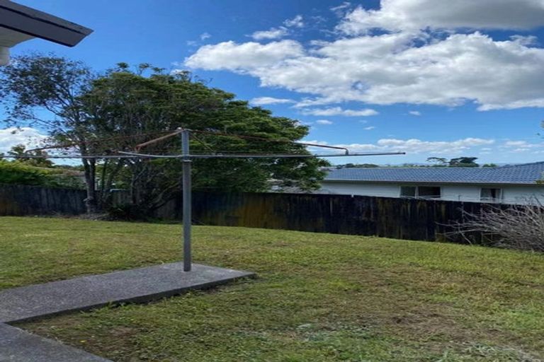 Photo of property in 41 Hobsonville Road, West Harbour, Auckland, 0618