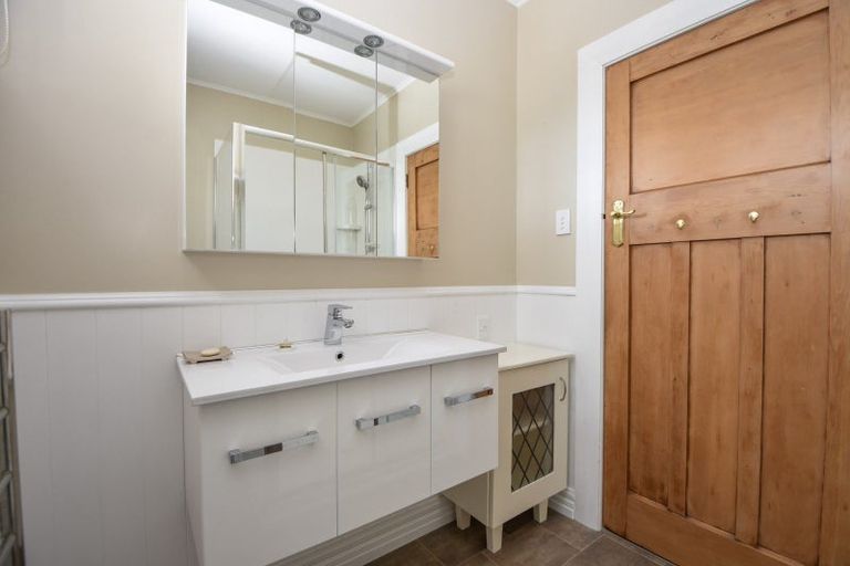 Photo of property in 12 Garrison Street, Carterton, 5713