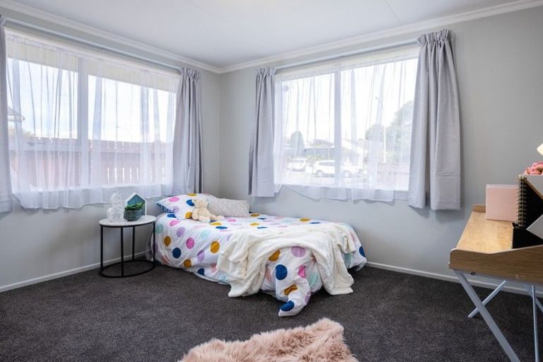 Photo of property in 12 Glamis Avenue, Bell Block, New Plymouth, 4312