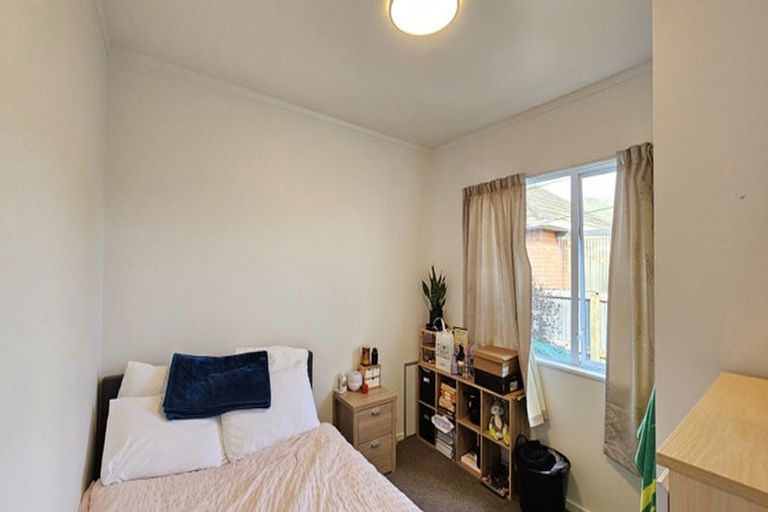 Photo of property in 289 Naenae Road, Naenae, Lower Hutt, 5011