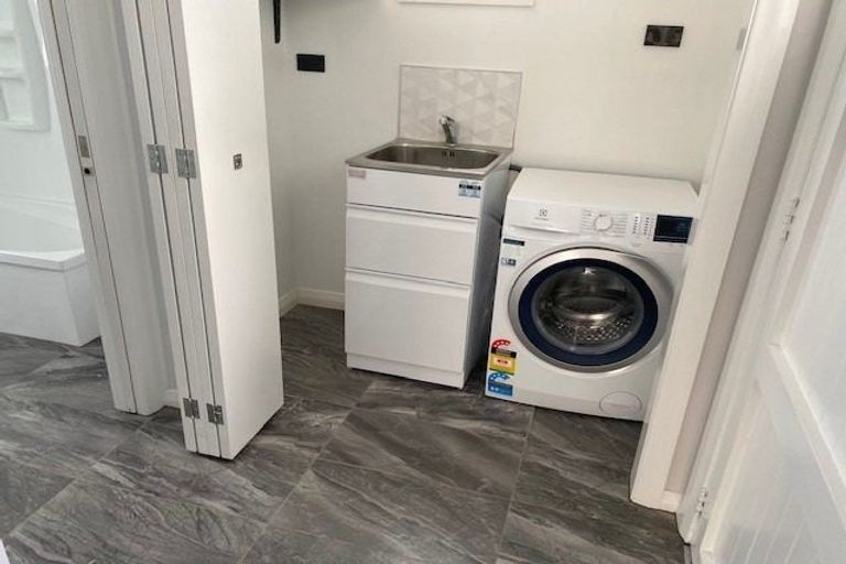 Photo of property in 18 Higgins Street, Marewa, Napier, 4110