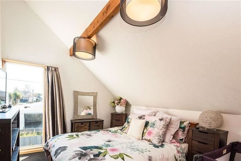 Photo of property in 1a Dulles Place, Papanui, Christchurch, 8053