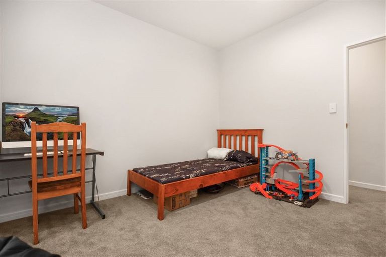 Photo of property in 2 Barrique Road, Kumeu, 0810