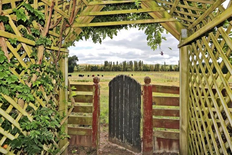 Photo of property in 2466 Takapau Road, Waipukurau, 4281