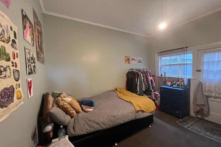 Photo of property in 24 Macdonald Crescent, Te Aro, Wellington, 6011