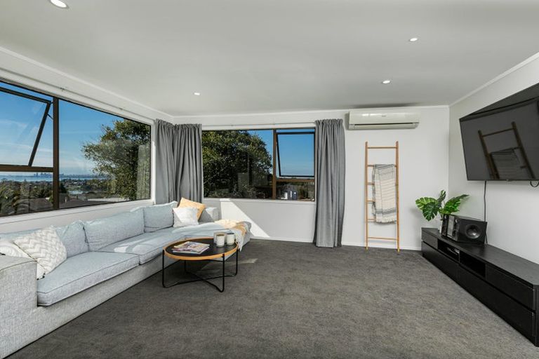 Photo of property in 44 West Harbour Drive, West Harbour, Auckland, 0618