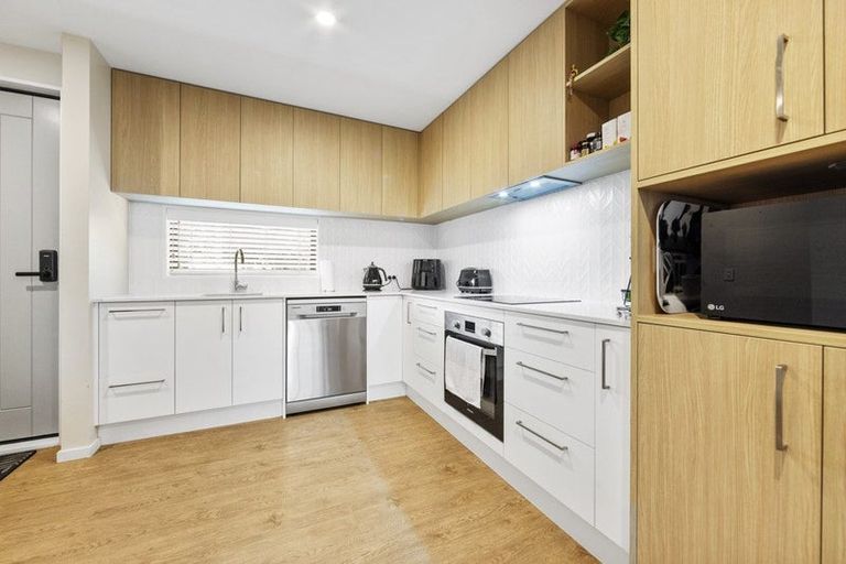 Photo of property in 4/27 Bartlett Street, Riccarton, Christchurch, 8011