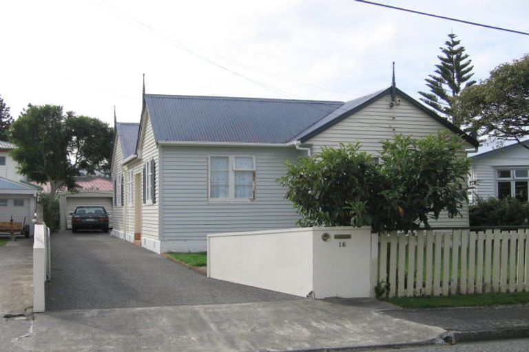 Photo of property in 16 Ropata Crescent, Boulcott, Lower Hutt, 5010