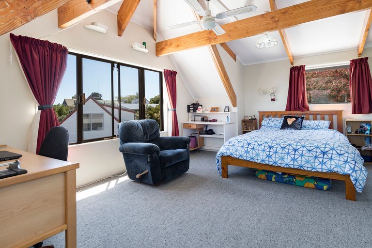 Photo of property in 60a Osprey Drive, Welcome Bay, Tauranga, 3112