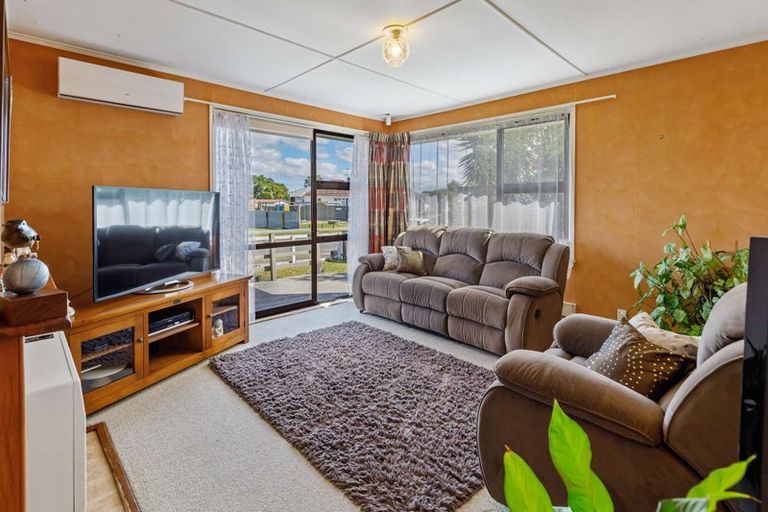 Photo of property in 41 Clyde Crescent, Roslyn, Palmerston North, 4414