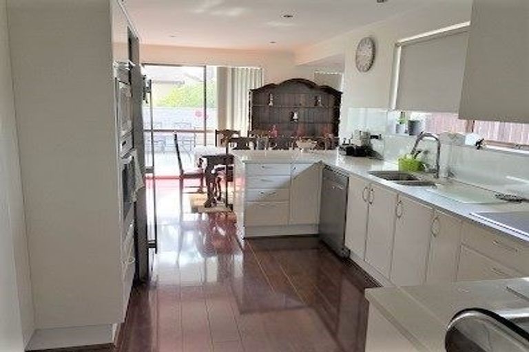 Photo of property in 91 Takutai Avenue, Half Moon Bay, Auckland, 2012