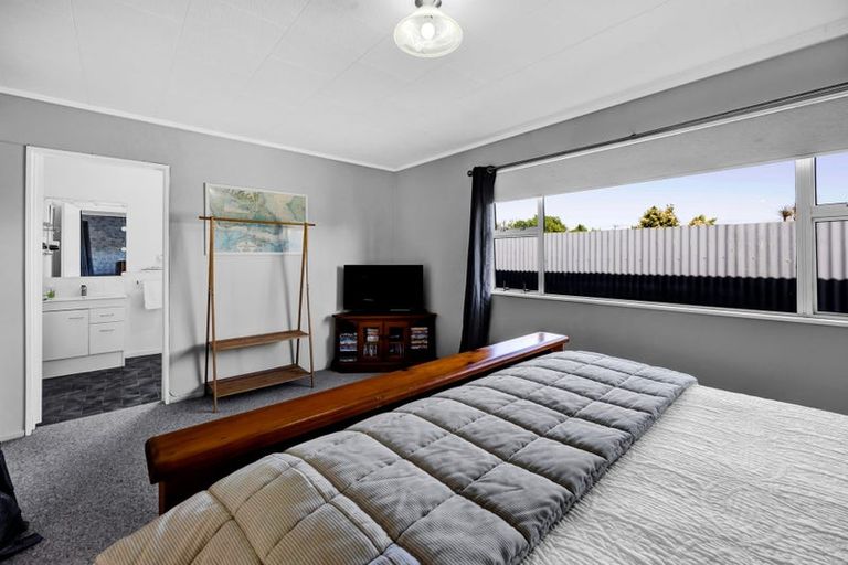 Photo of property in 25 Hira Street, Ohawe, Hawera, 4671