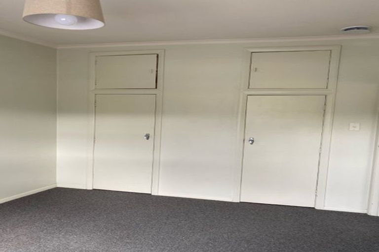 Photo of property in 7 Hampton Hill Road, Tawa, Wellington, 5028