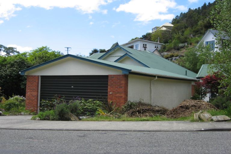 Photo of property in 18 Newgate Street, Picton, 7220