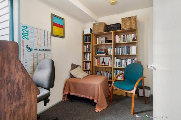 Photo of property in Palm Grove Apartments, 16/13b Palm Grove, Berhampore, Wellington, 6023