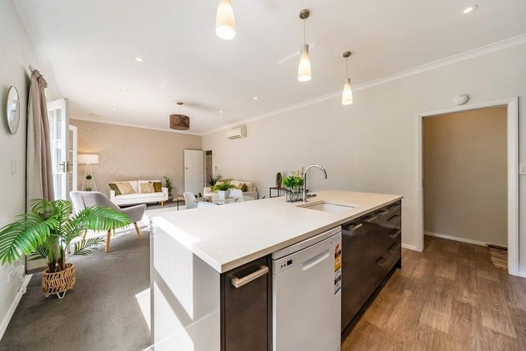 Photo of property in 2 Wood Street, Wallaceville, Upper Hutt, 5018