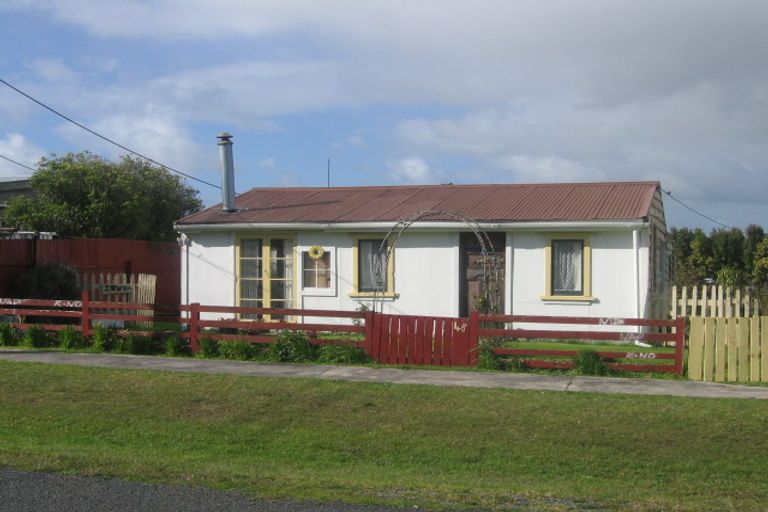 Photo of property in 48 West Coast Road, Te Kopuru, 0371