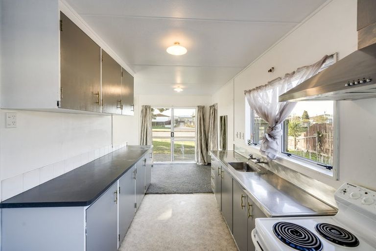 Photo of property in 355 Flaxmere Avenue, Flaxmere, Hastings, 4120