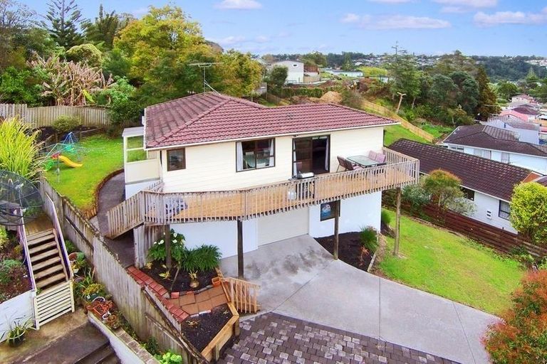 Photo of property in 74 Powrie Street, Glenfield, Auckland, 0629
