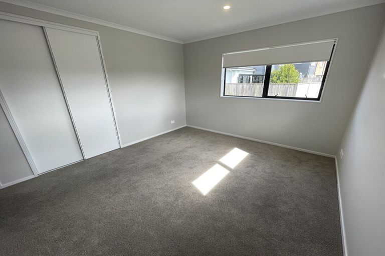 Photo of property in 19 Richard Petterd Way, Swanson, Auckland, 0614