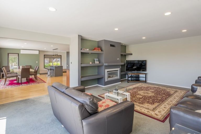 Photo of property in 48 Kotare Street, Waikanae, 5036