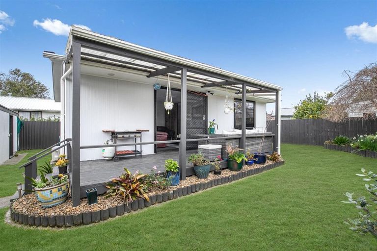 Photo of property in 2/88d Kelvin Road, Papakura, 2110