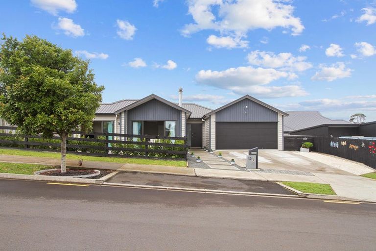 Photo of property in 13 Okohaka Avenue, Glenbrook, Waiuku, 2681