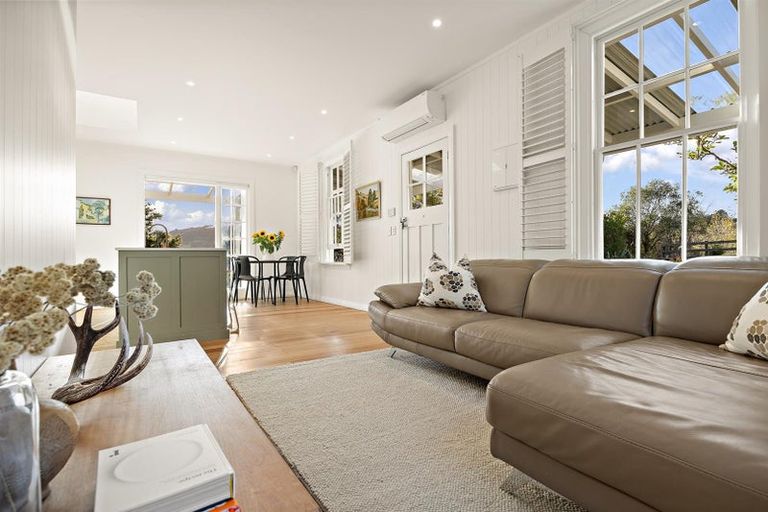 Photo of property in 1223 Old North Road, Helensville, 0875