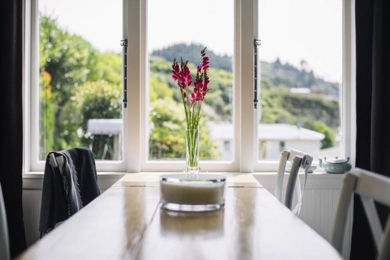 Photo of property in 22 Buller Street, Picton, 7220