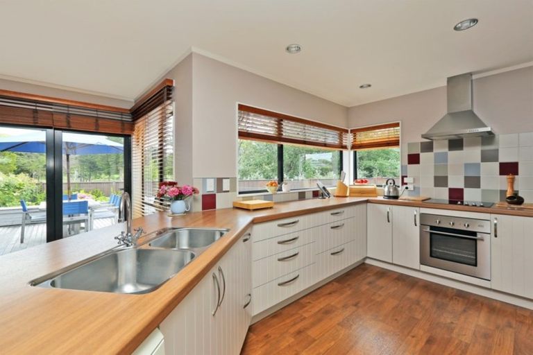 Photo of property in 18 Airini Road, Waimarama, Havelock North, 4294