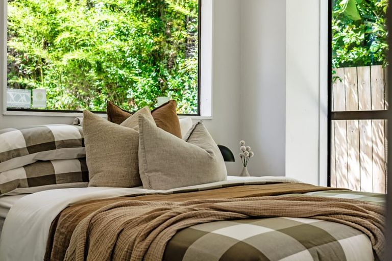 Photo of property in 1/40 Queen Mary Avenue, New Lynn, Auckland, 0600