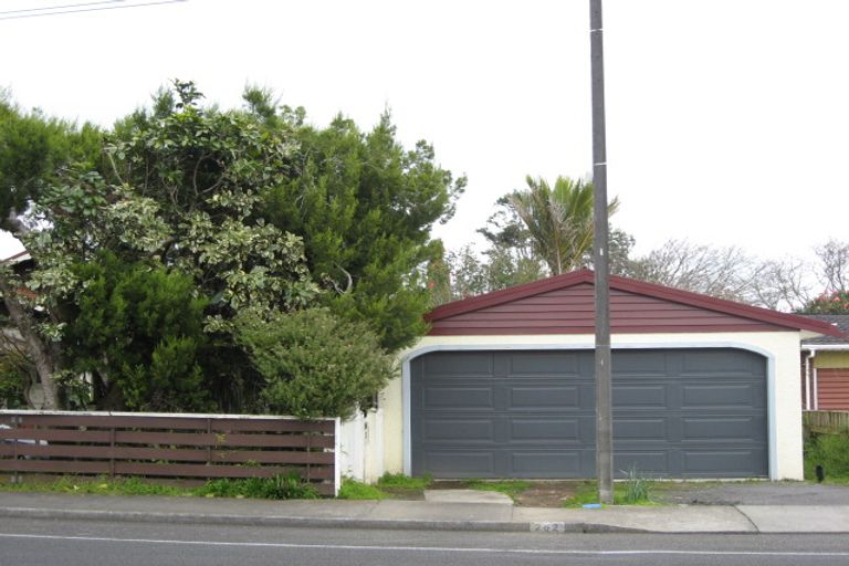 Photo of property in 262 Tukapa Street, Hurdon, New Plymouth, 4310