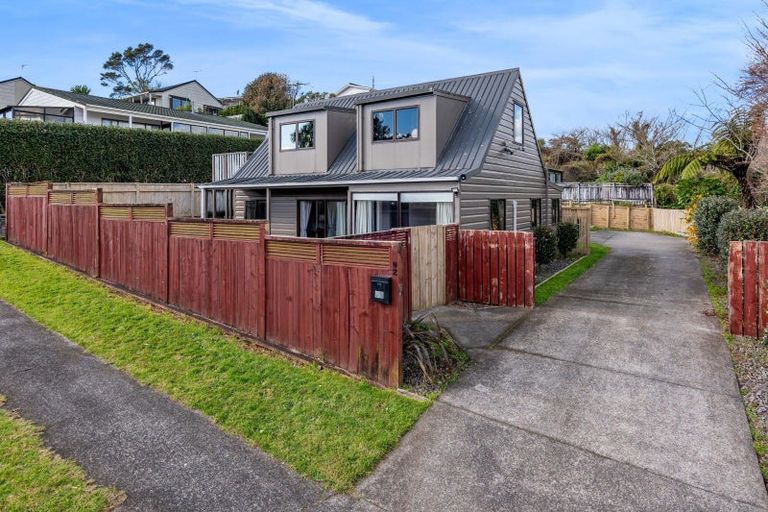 Photo of property in 92 Heta Road, Highlands Park, New Plymouth, 4312