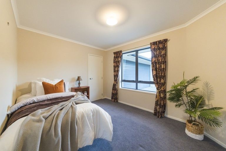 Photo of property in 10 Brooklyn Heights Drive, Kelvin Grove, Palmerston North, 4414