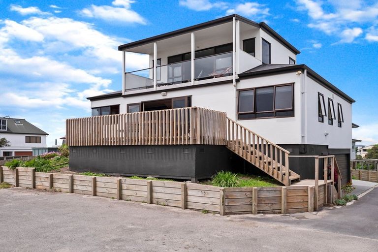Photo of property in 1337c Papamoa Beach Road, Papamoa Beach, Papamoa, 3118