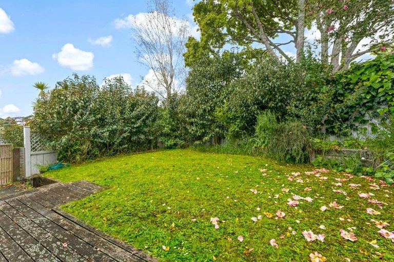 Photo of property in 121 Stredwick Drive, Torbay, Auckland, 0630