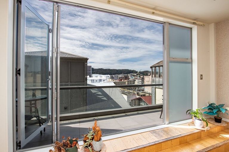 Photo of property in 255/21 Left Bank, Te Aro, Wellington, 6011