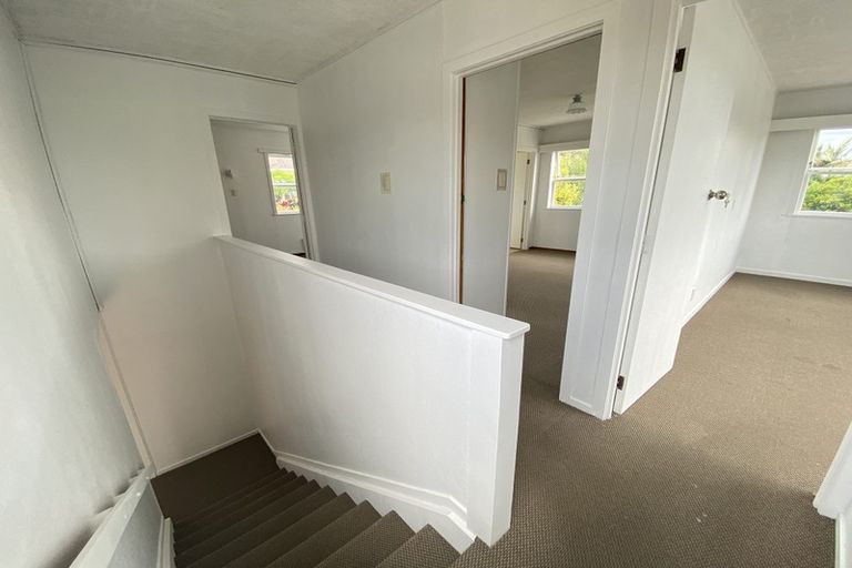 Photo of property in 41 Tudor Road, Henderson, Auckland, 0610