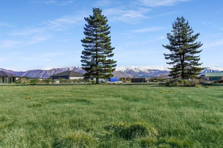 Photo of property in 2 Woodley Avenue, Twizel, 7999