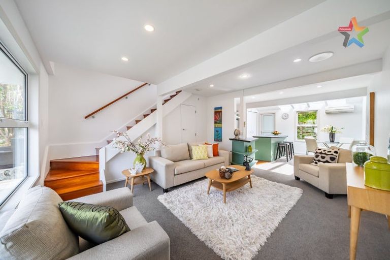 Photo of property in 40a Viewmont Drive, Harbour View, Lower Hutt, 5010