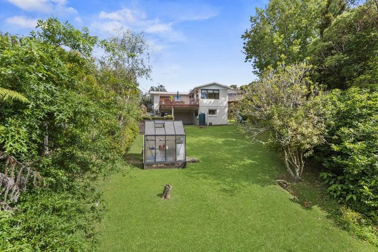 Photo of property in 8 Kauri Road, Birkenhead, Auckland, 0626