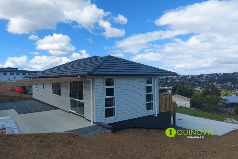 Photo of property in 3 Silver Fern Way, Woodhill, 0110
