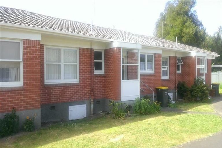 Photo of property in 1/42-44 Opaheke Road, Opaheke, Papakura, 2113