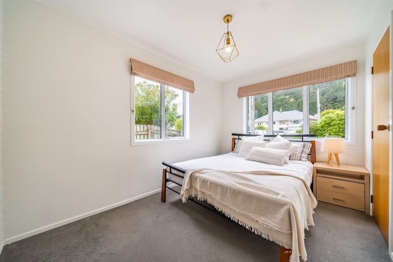 Photo of property in 15 Poole Crescent, Wainuiomata, Lower Hutt, 5014
