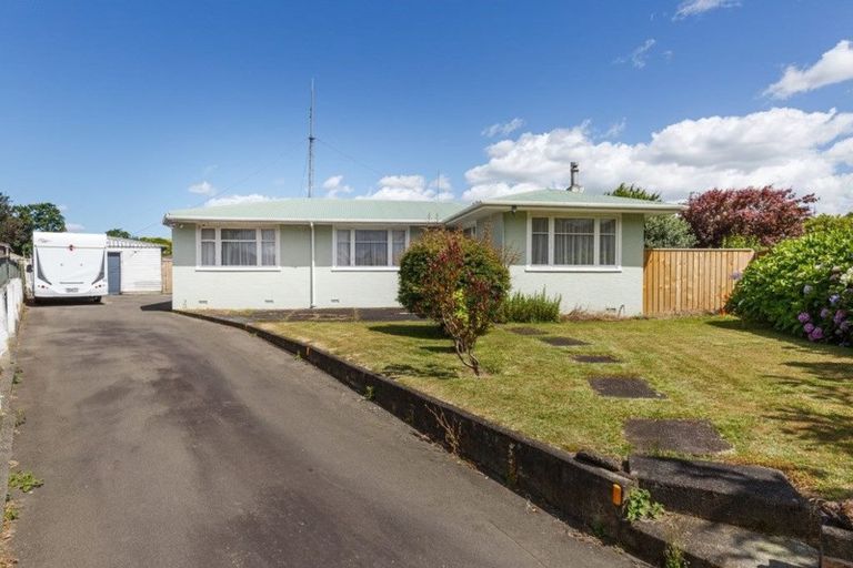 Photo of property in 9 Greenock Place, Awapuni, Palmerston North, 4412