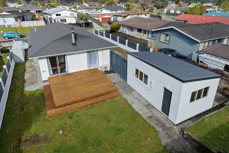 Photo of property in 45 Hartford Crescent, Totara Park, Upper Hutt, 5018