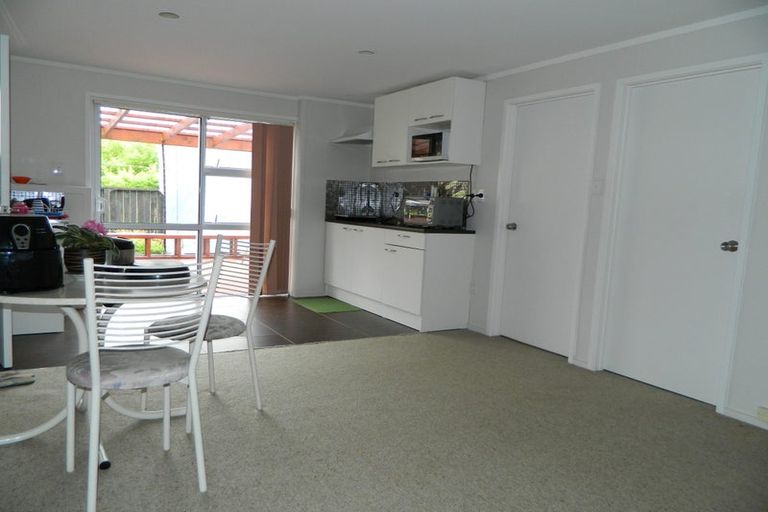 Photo of property in 73 Chartwell Avenue, Glenfield, Auckland, 0629